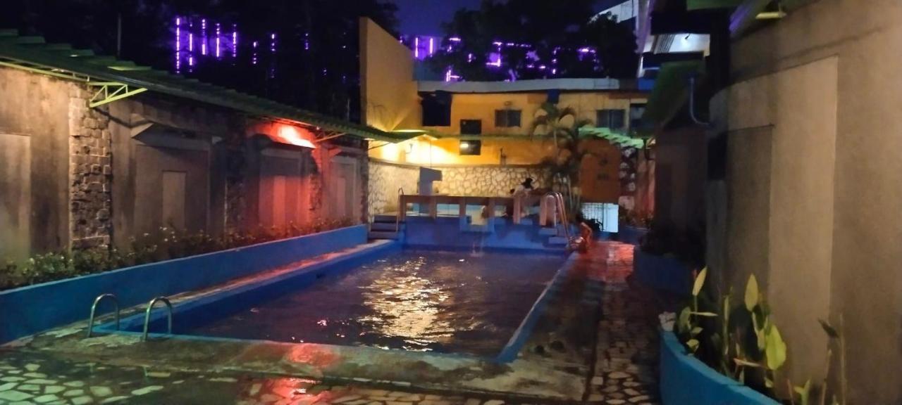 2 Hotel Saleh Angeles Dış mekan fotoğraf
