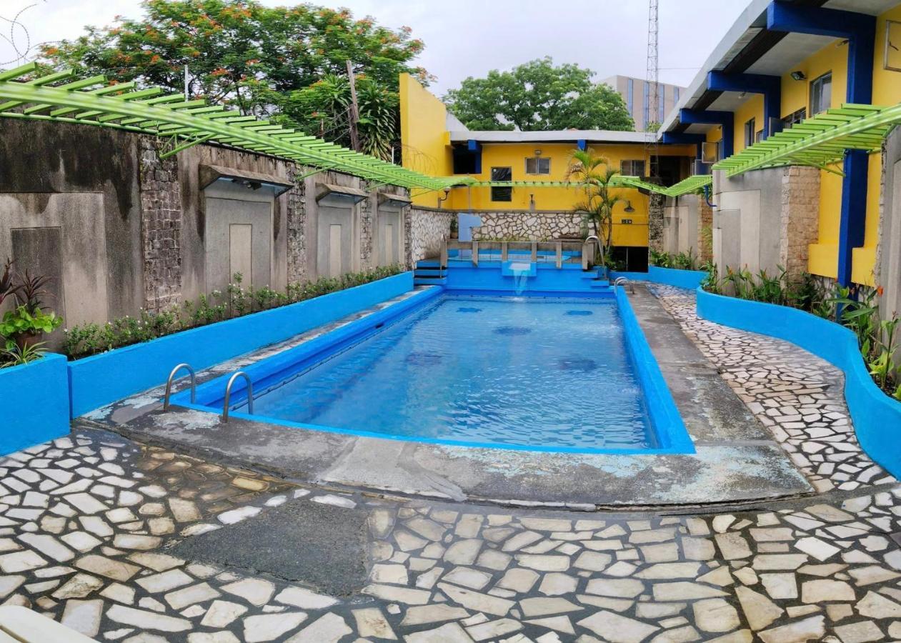 2 Hotel Saleh Angeles Dış mekan fotoğraf