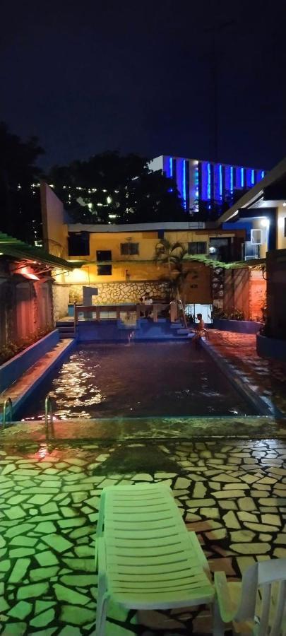 2 Hotel Saleh Angeles Dış mekan fotoğraf