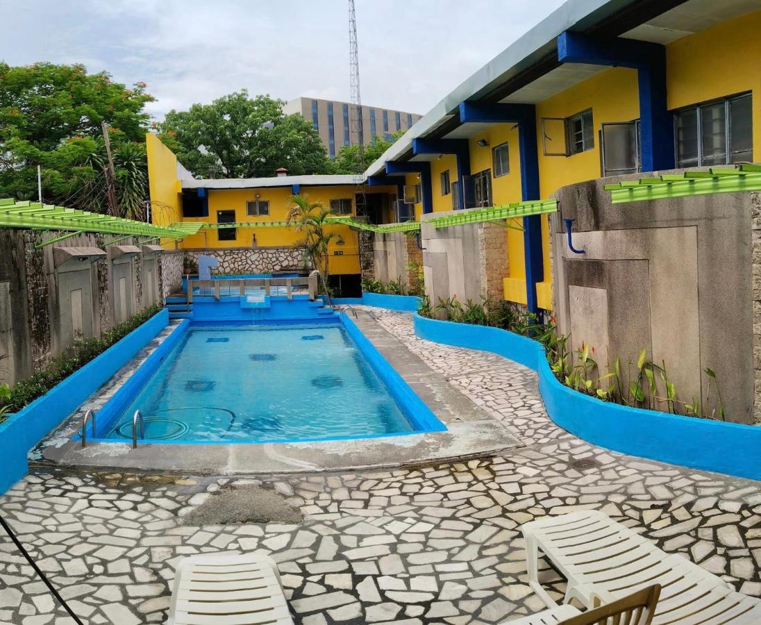2 Hotel Saleh Angeles Dış mekan fotoğraf