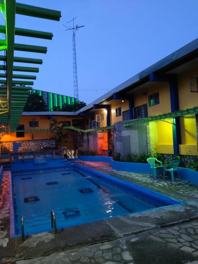2 Hotel Saleh Angeles Dış mekan fotoğraf