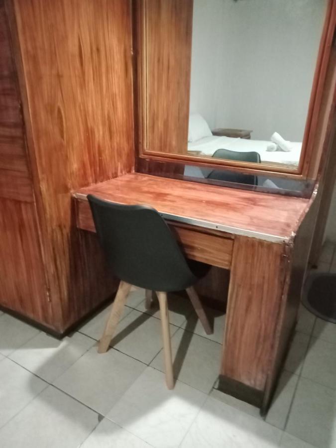 2 Hotel Saleh Angeles Dış mekan fotoğraf