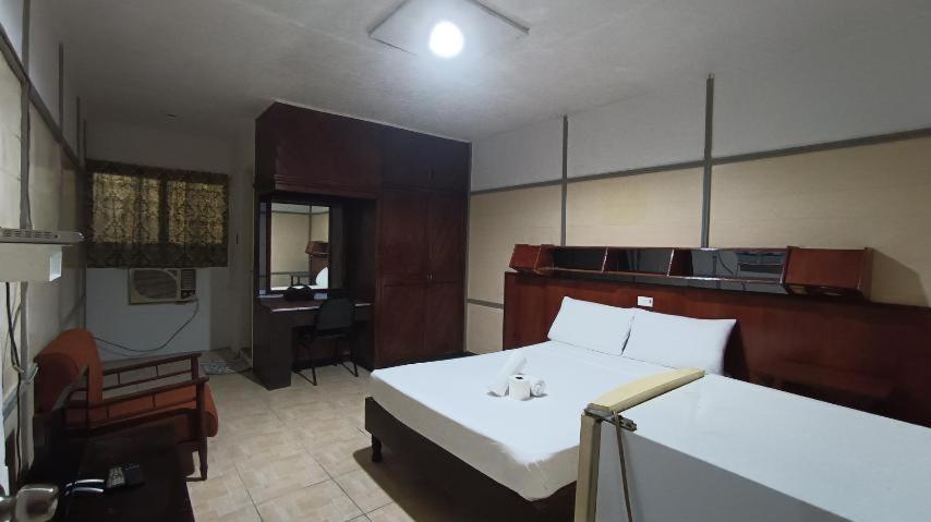 2 Hotel Saleh Angeles Dış mekan fotoğraf