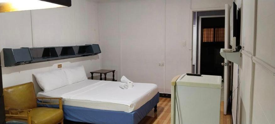 2 Hotel Saleh Angeles Dış mekan fotoğraf
